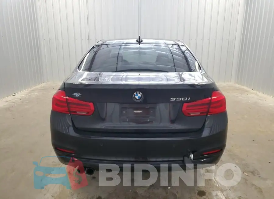 WBA8B9C33HK885332 Photo# 6