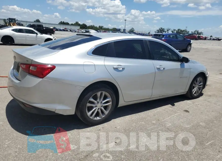 1G1ZD5ST4JF243821 Photo# 3