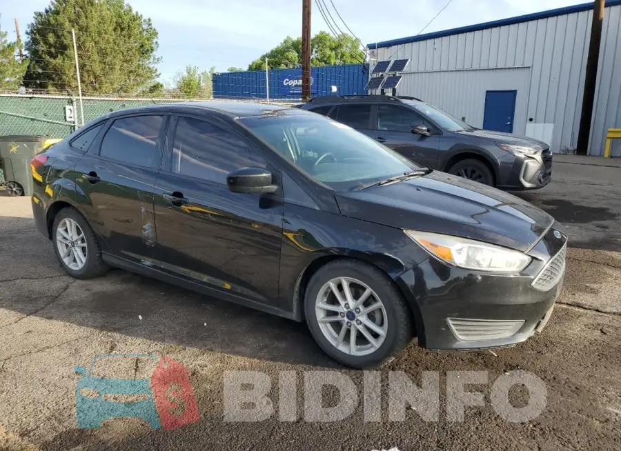 1FADP3F22JL278105 Photo# 4