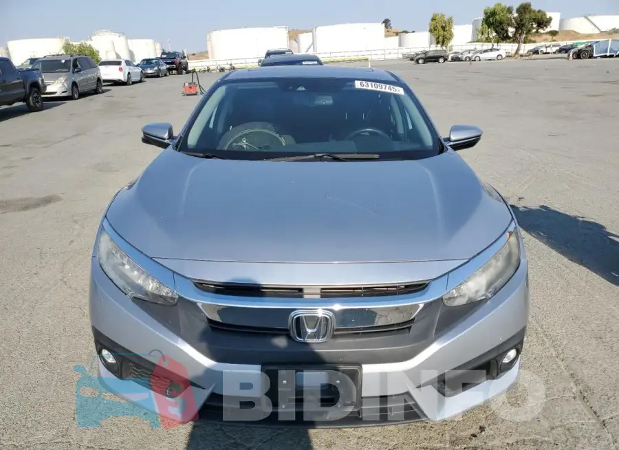 19XFC1F96GE218717 Photo# 5