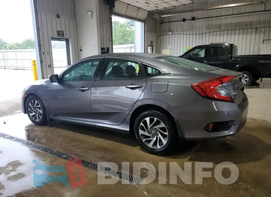 19XFC2F7XGE228879 Photo# 2
