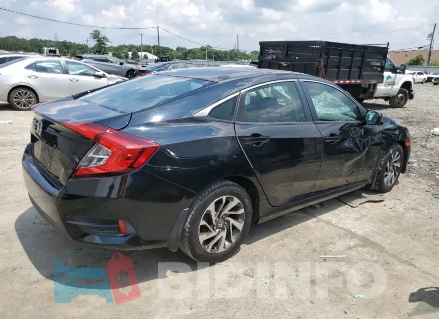 19XFC2F88GE214911 Photo# 3