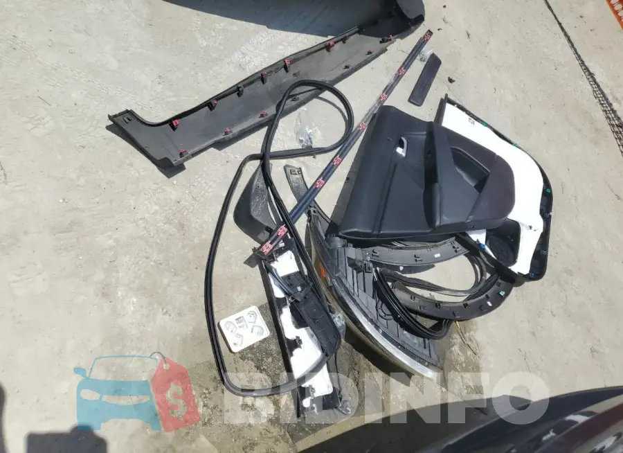 KNDPB3AC7G7846842 Photo# 13