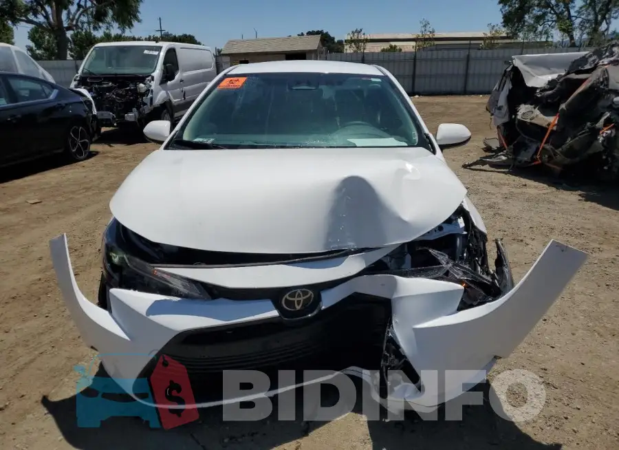 5YFB4MDE2RP127992 Photo# 5