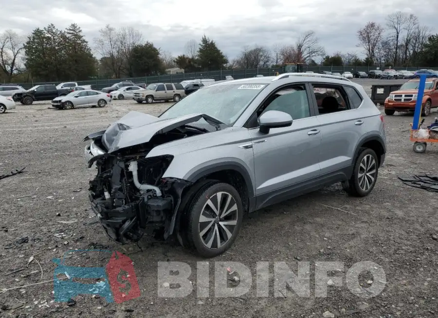 3VVSX7B28RM018687 Photo# 1