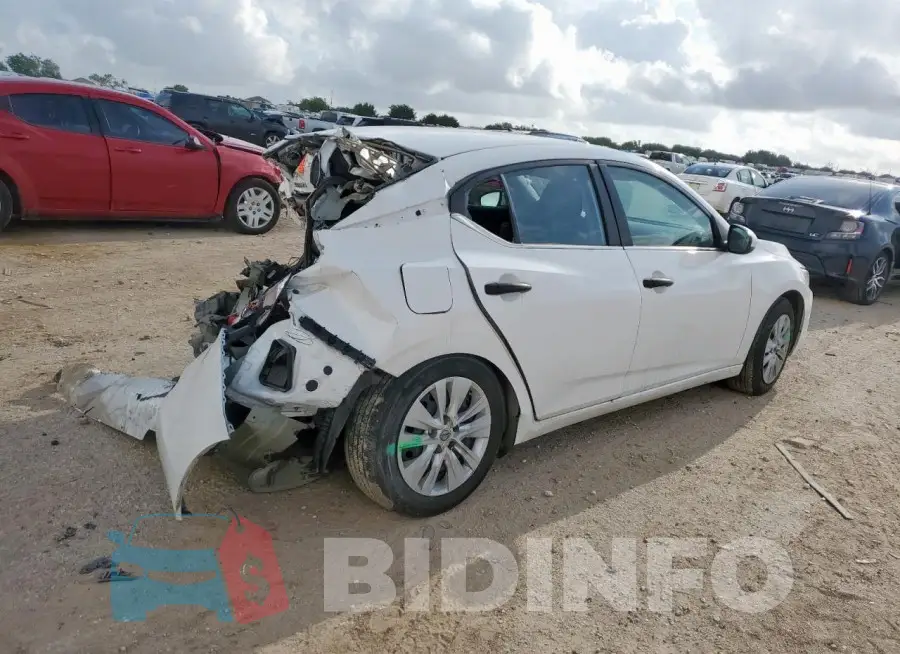 3N1AB8BVXRY286824 Photo# 3