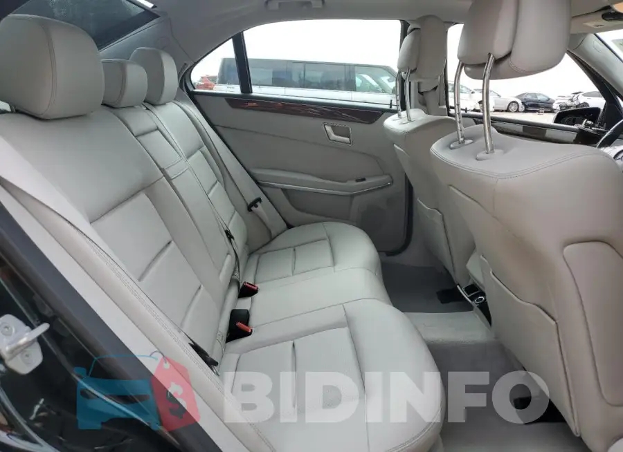 WDDHF8JB7GB185264 Photo# 10
