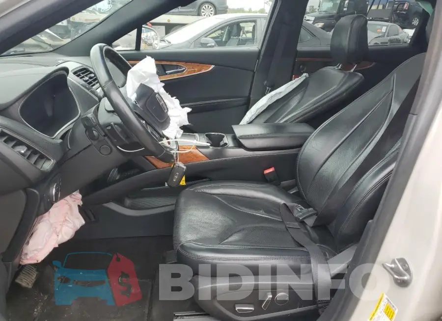 2LMPJ8K9XLBL14036 Photo# 7