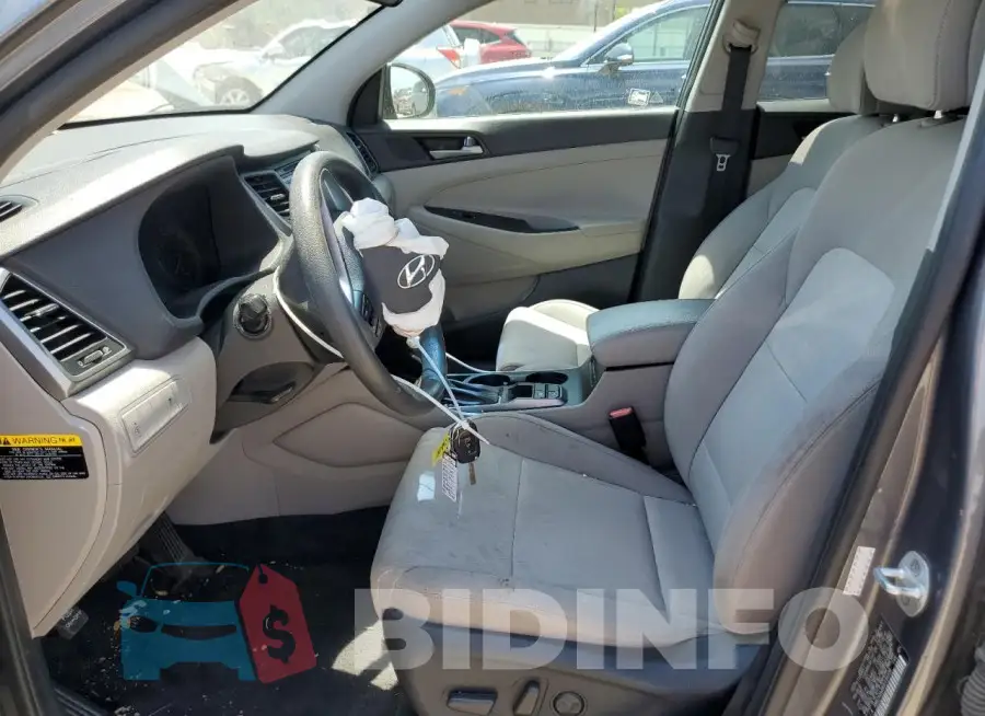 KM8J33A48GU195438 Photo# 7