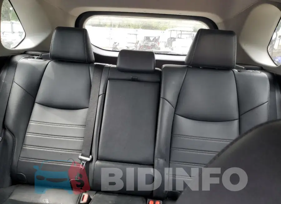 2T3C1RFV2MC125201 Photo# 10