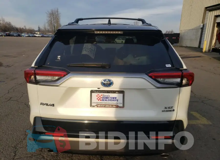 JTMEWRFV5LD541943 Photo# 6