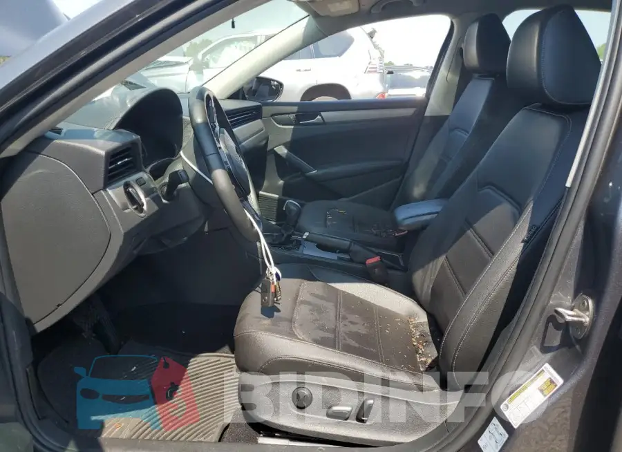1VWSA7A32MC012319 Photo# 7