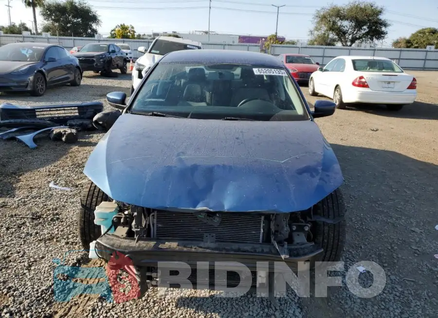 3VW2B7AJ0JM251776 Photo# 5