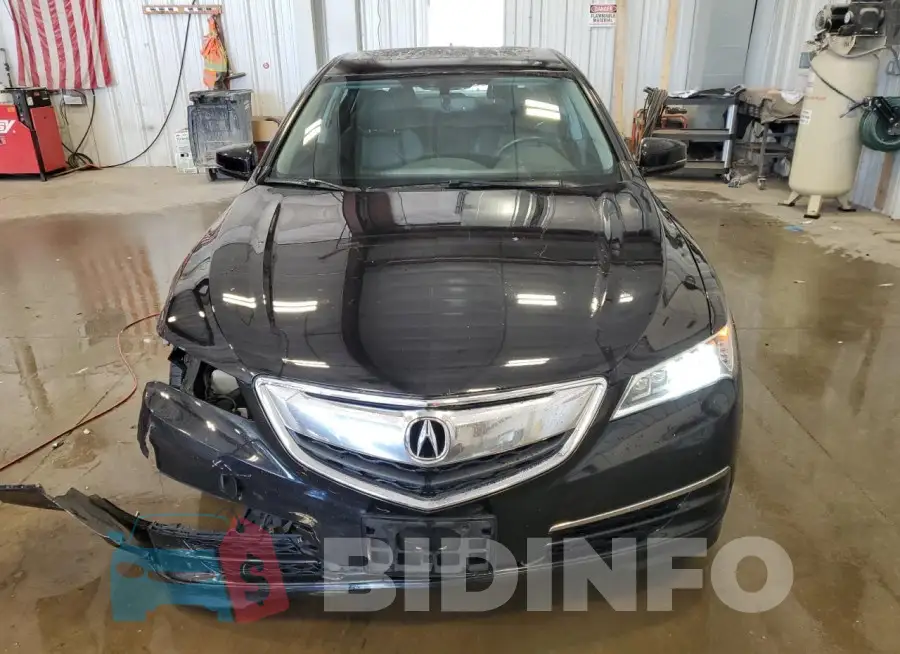 19UUB2F37GA003749 Photo# 5