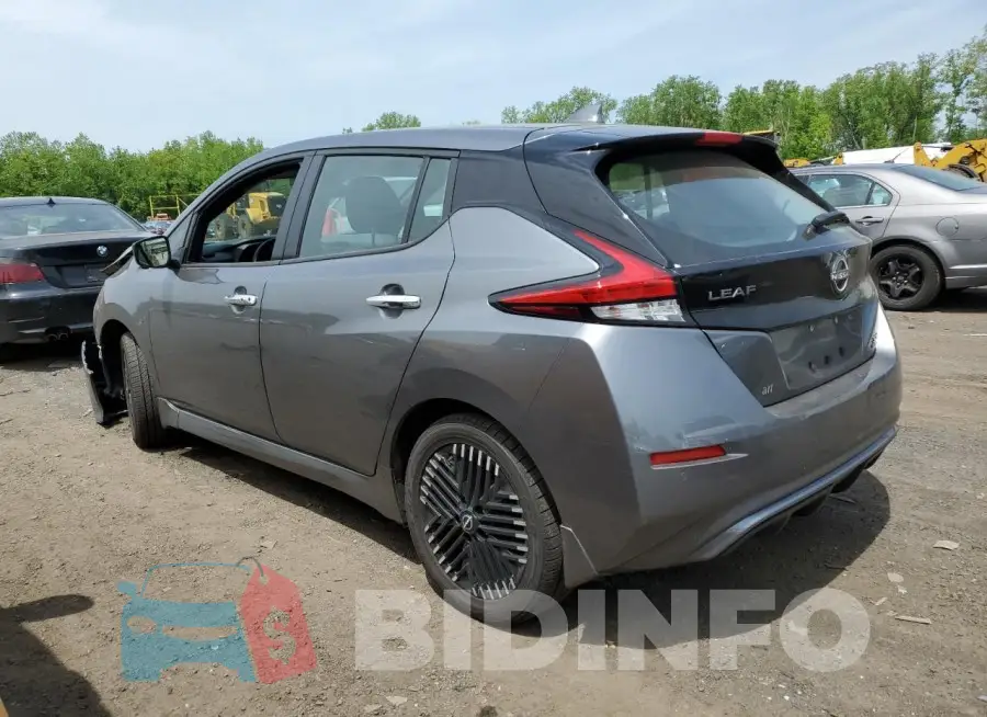 1N4CZ1CV7PC550438 Photo# 2