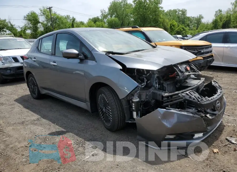 1N4CZ1CV7PC550438 Photo# 4