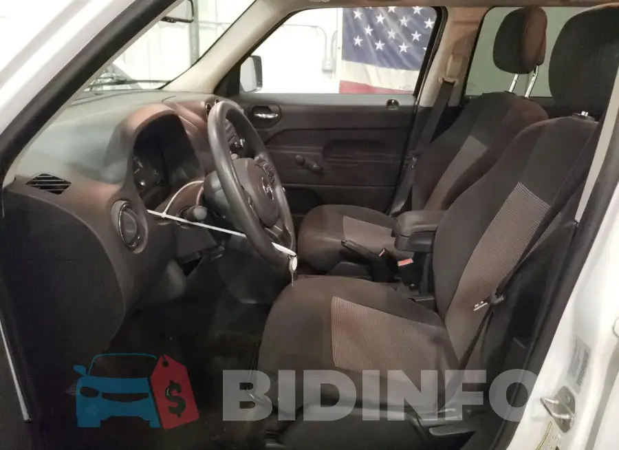 1C4NJPBA7GD532835 Photo# 7
