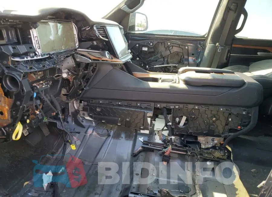 1C4SJSGP2RS186372 Photo# 7