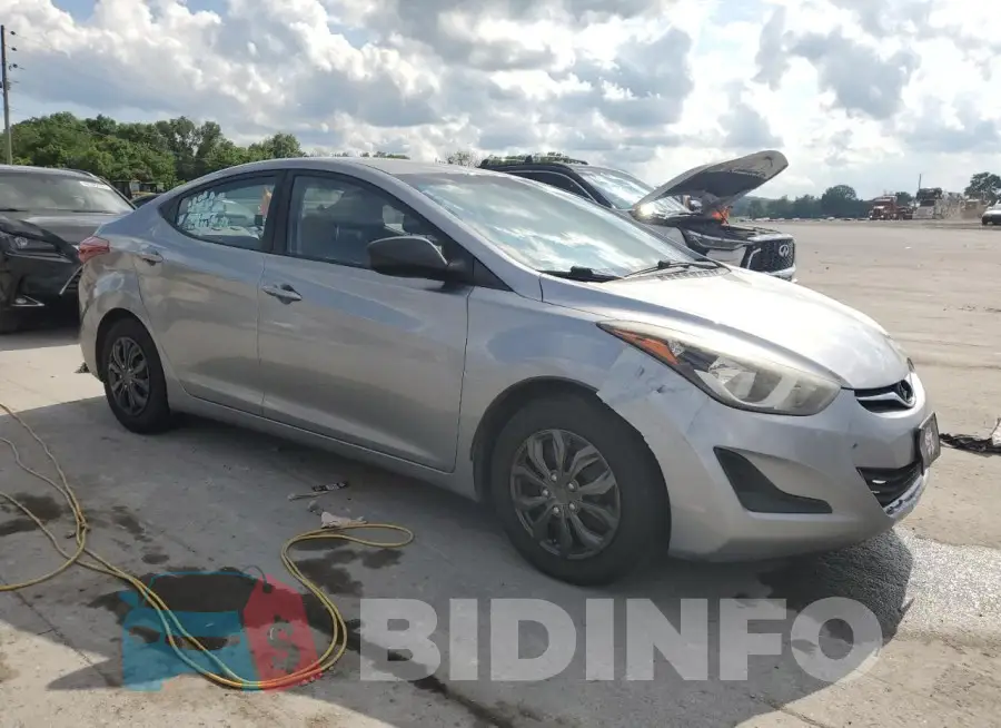 5NPDH4AE8GH747886 Photo# 4