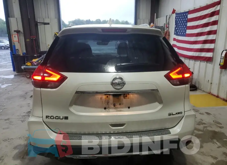 JN8AT2MVXHW284151 Photo# 6