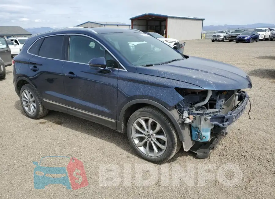 5LMTJ2DH4GUJ27237 Photo# 4