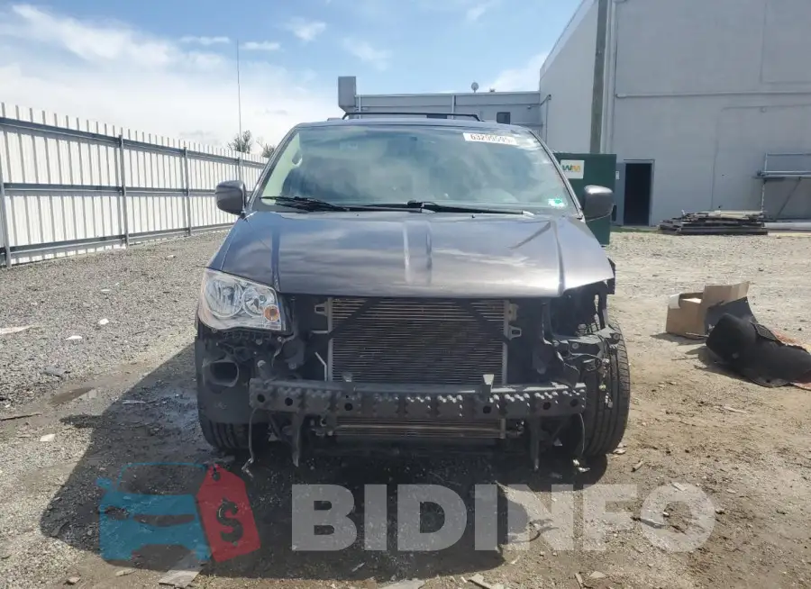 2C4RC1BG9GR287496 Photo# 5