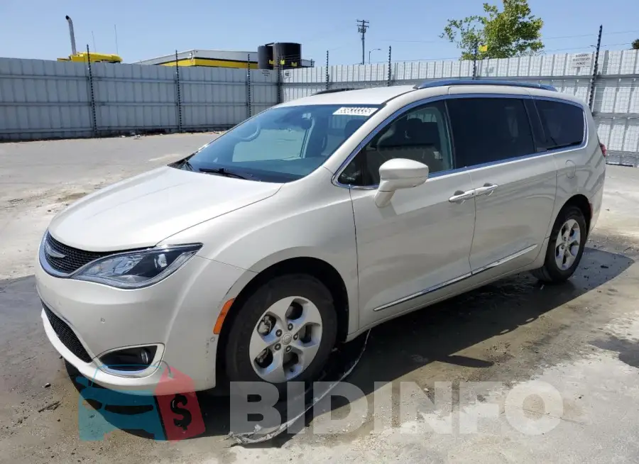 2C4RC1EG2HR628234 Photo# 1