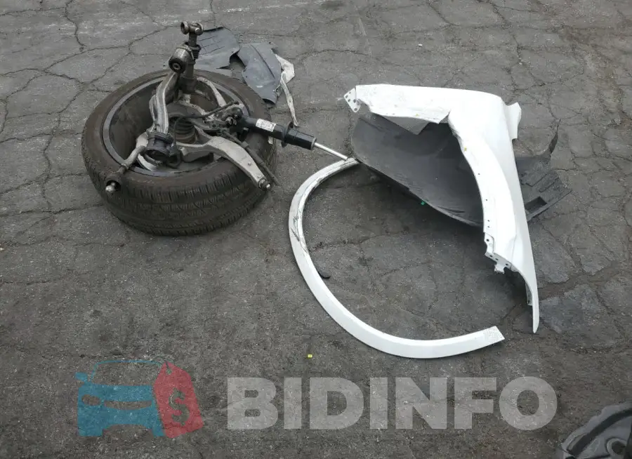 YV4M12PE8S1300536 Photo# 13