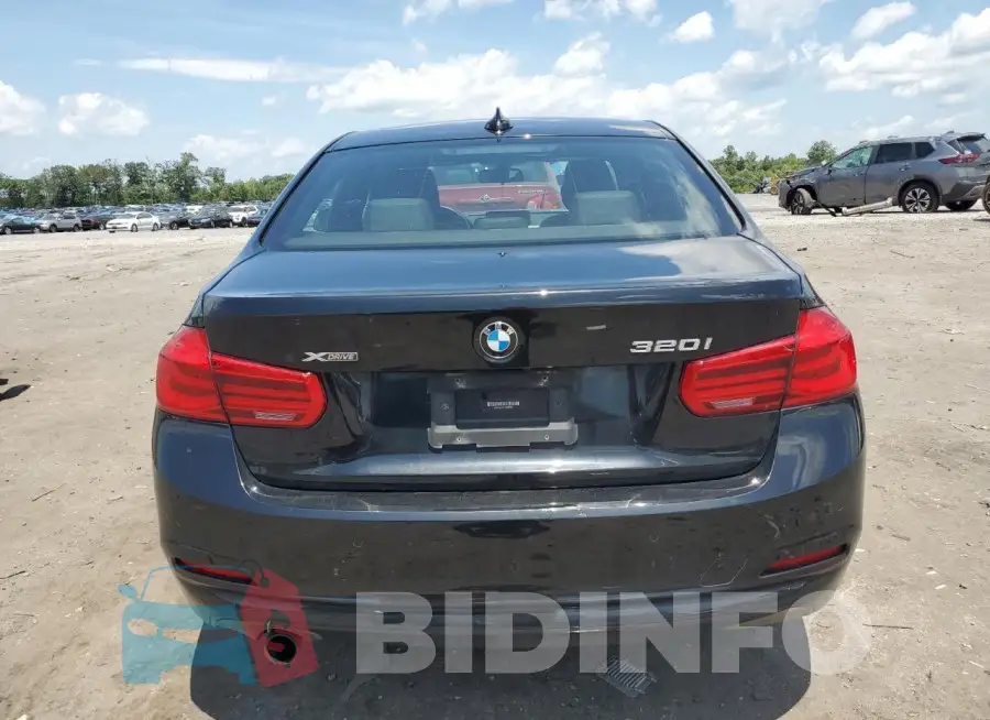 WBA8A3C51GK689065 Photo# 6