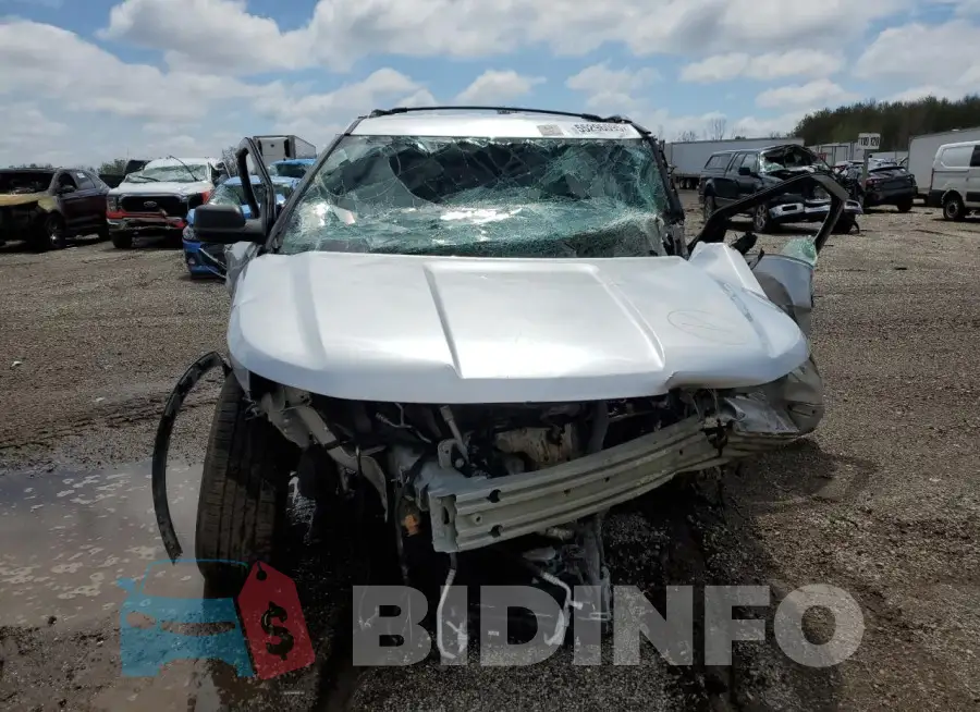1FM5K8D86JGC91753 Photo# 5