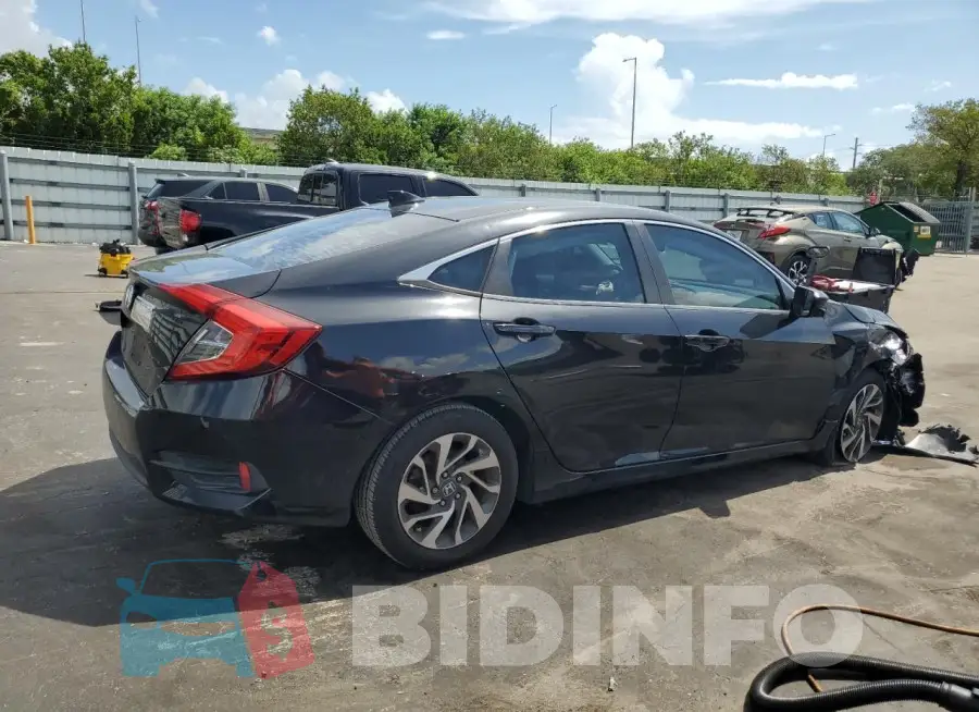 19XFC2F76HE009595 Photo# 3