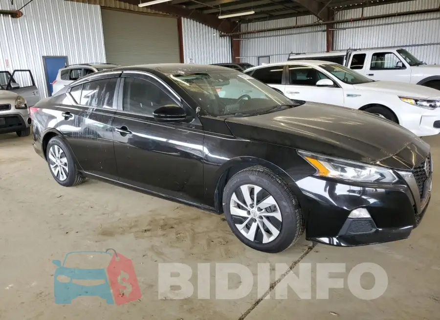 1N4BL4CV3KC141599 Photo# 4