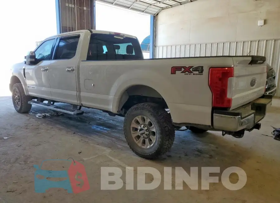 1FT7W2BT9JEB71401 Photo# 2