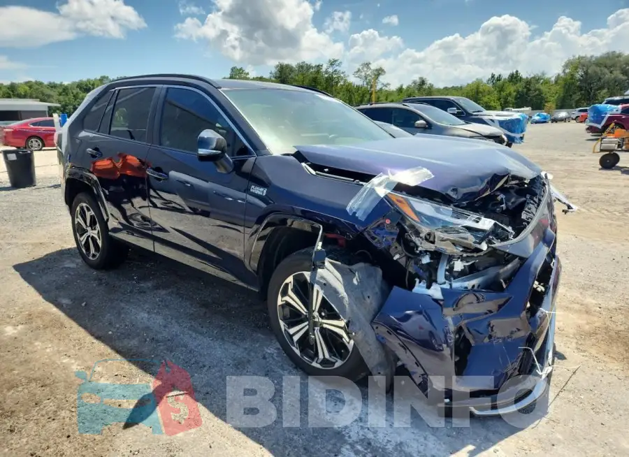 JTMEB3FV1PD126827 Photo# 4
