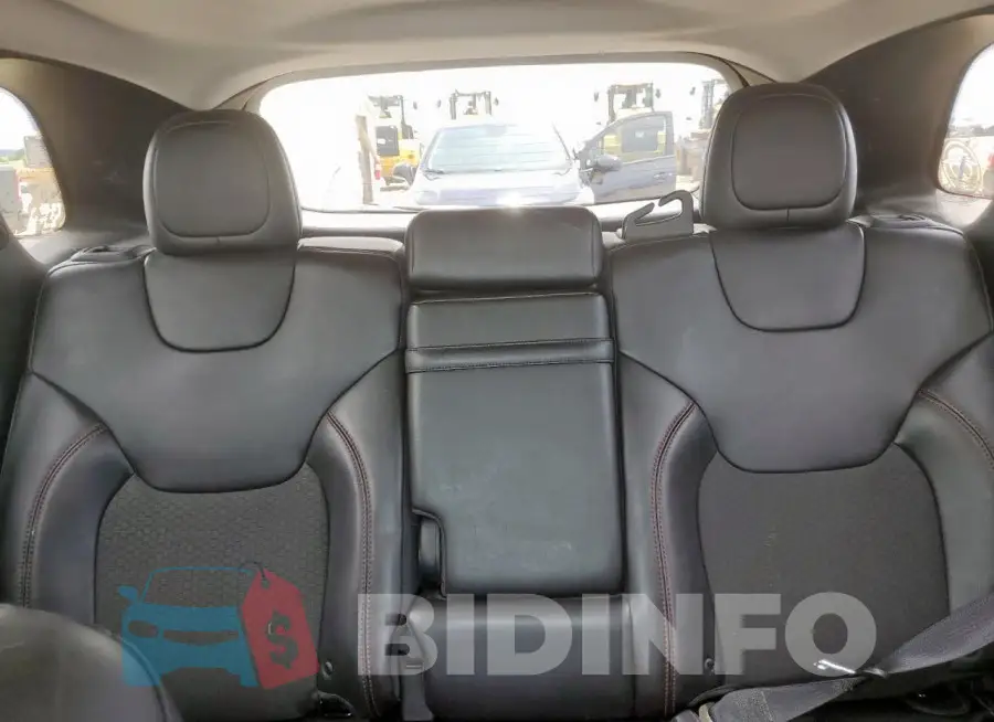 1C4PJMBX8KD315136 Photo# 10