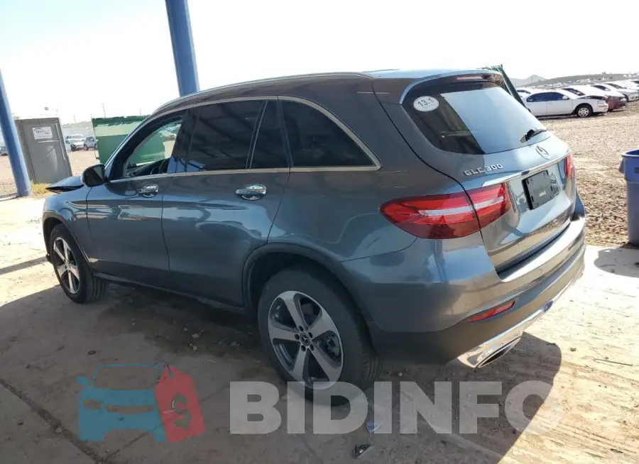WDC0G4JB2KV135757 Photo# 2