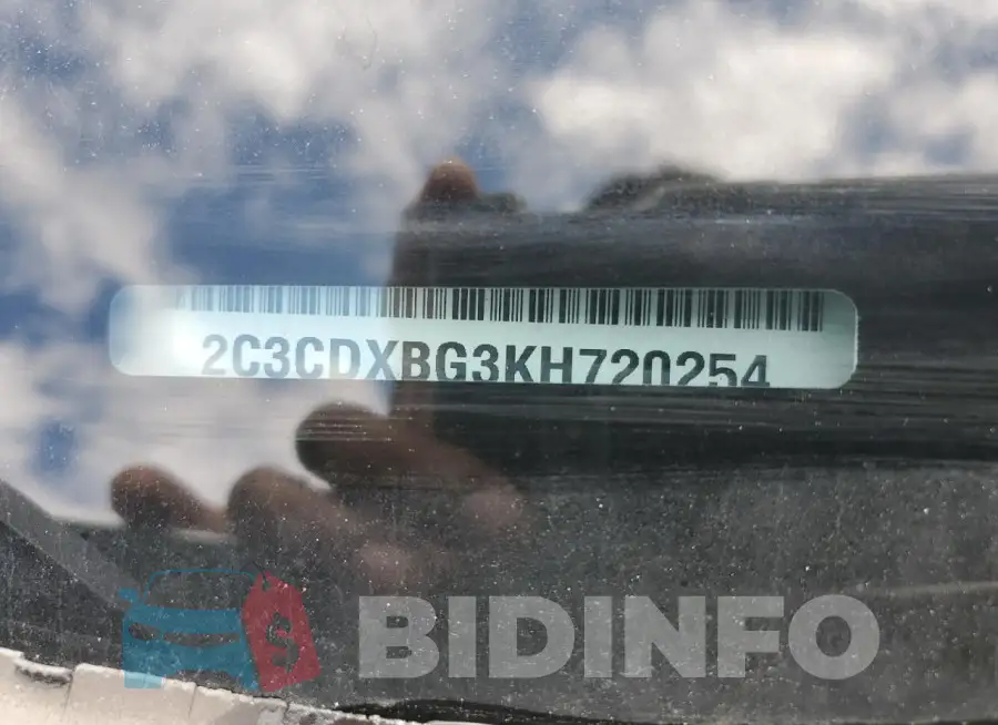 2C3CDXBG3KH720254 Photo# 13