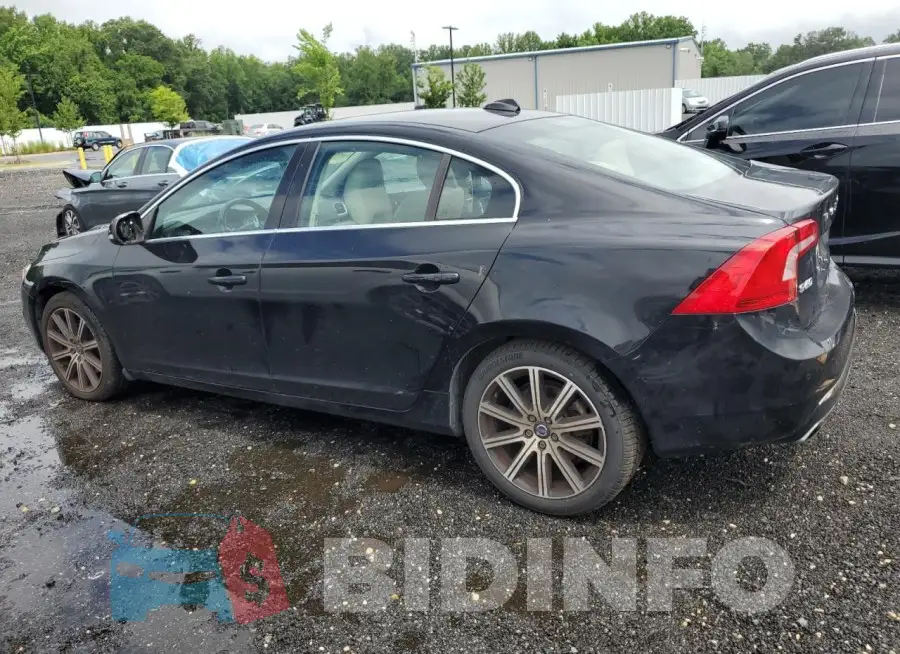 LYV402TM6HB130732 Photo# 2