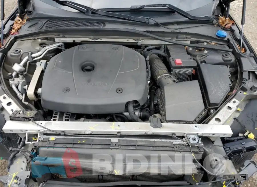 YV1A22VM9K1095087 Photo# 11