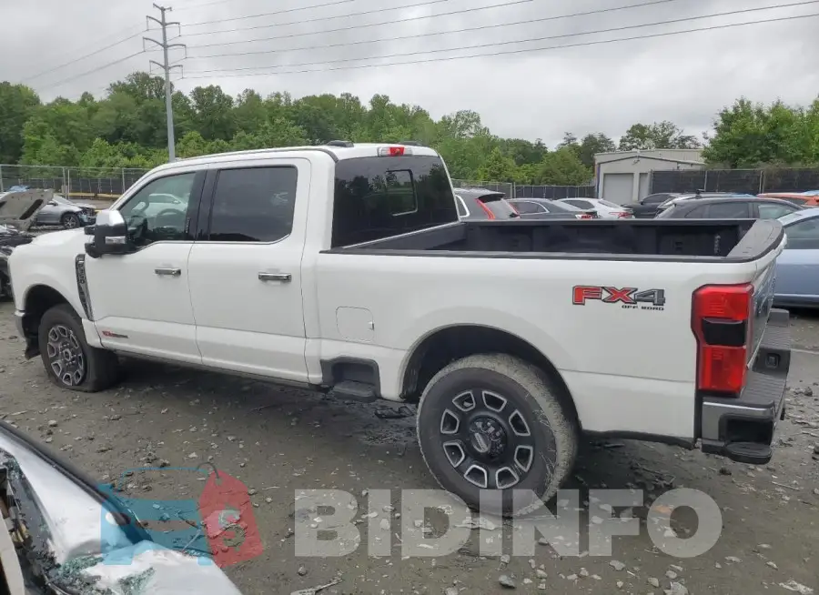 1FT8W3BM2REE22287 Photo# 2