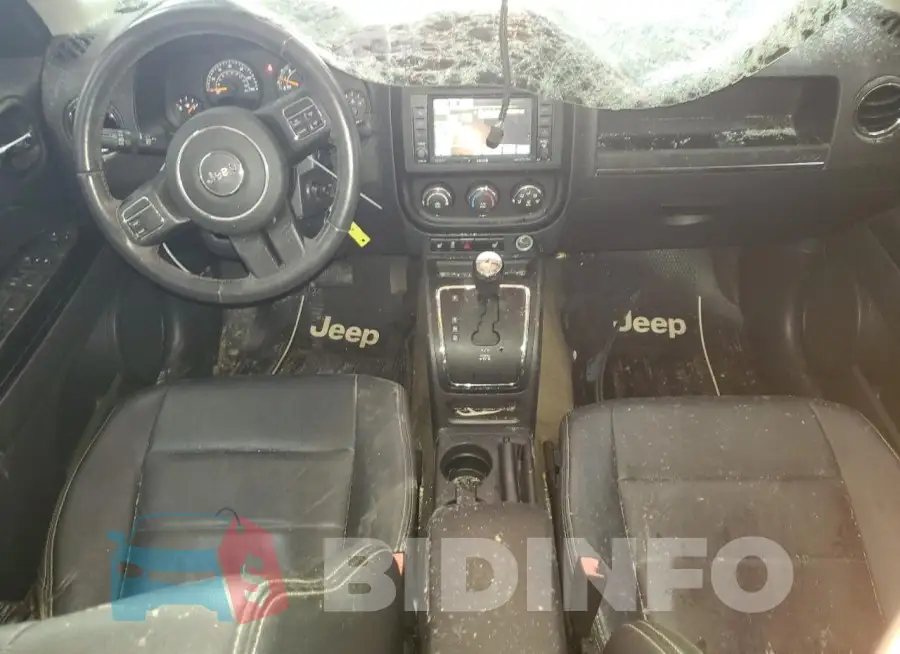 1C4NJRFB2HD155282 Photo# 8