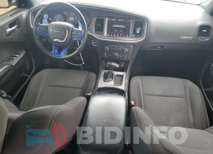 2C3CDXJG3KH663040 Photo# 8