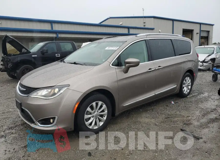2C4RC1BGXJR127697 Photo# 1