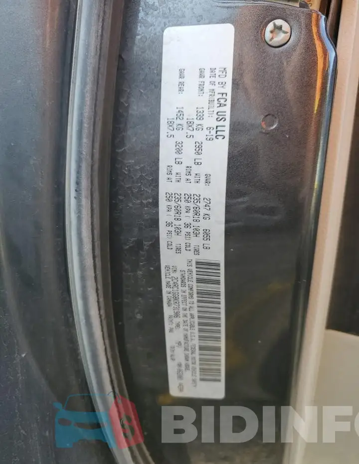 2C4RC1GG8KR731906 Photo# 13