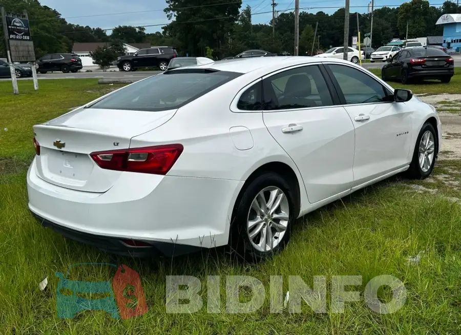 1G1ZD5ST0JF244187 Photo# 4