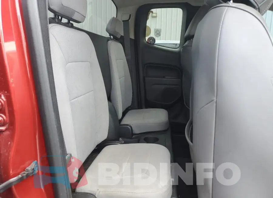 1GCHSBE36G1351818 Photo# 10