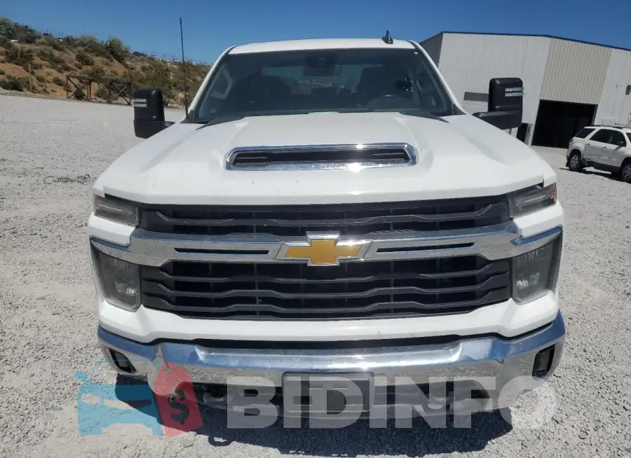 2GC4YNE76R1117841 Photo# 5