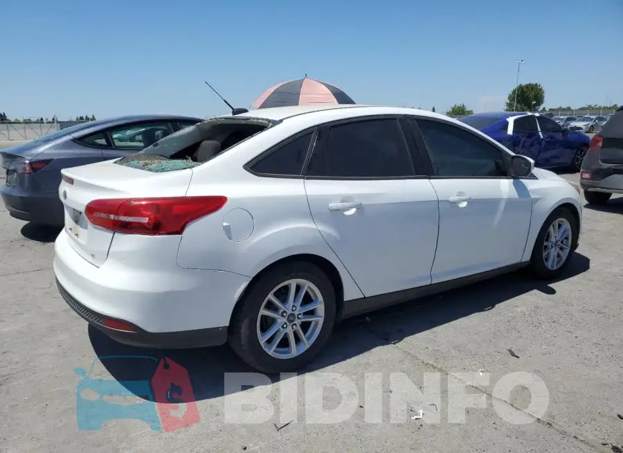 1FADP3F24GL284142 Photo# 3