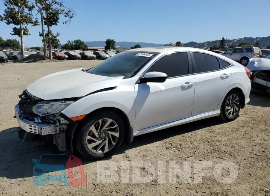 19XFC2F72JE207872 Photo# 1