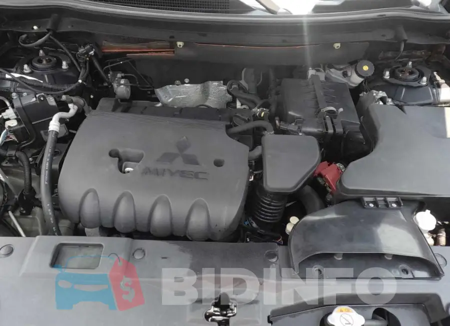 JA4AZ3A39JZ070883 Photo# 7